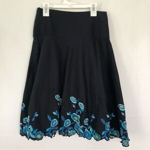 PERSAMAN Women's Black Flowy A-Line Cotton Skirt Blue Flowers Size 2